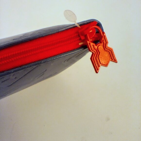 NEW SEALED United Airlines Polaris SpiderMan Far From Home Amenity Kit - Picture 4 of 4